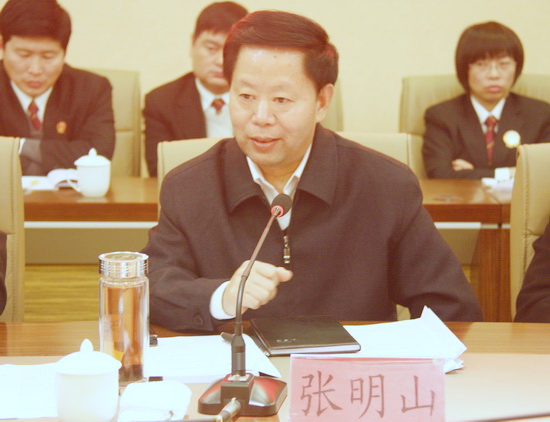 市人大常委会副主任刘庆森讲话省高院党组成员,副院长年万红讲话省