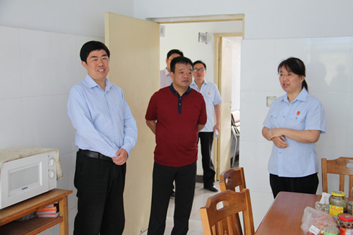 区委书记郭志刚到区法院调研工作 - 周口法院网