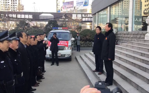 项城法院院长带队抓老赖
